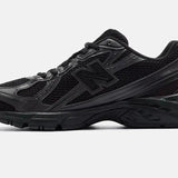 New Balance 740 Black Cement New Balance
