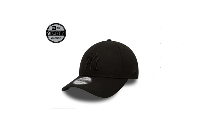 NY Yankees Essential Black 9FORTY Cap
