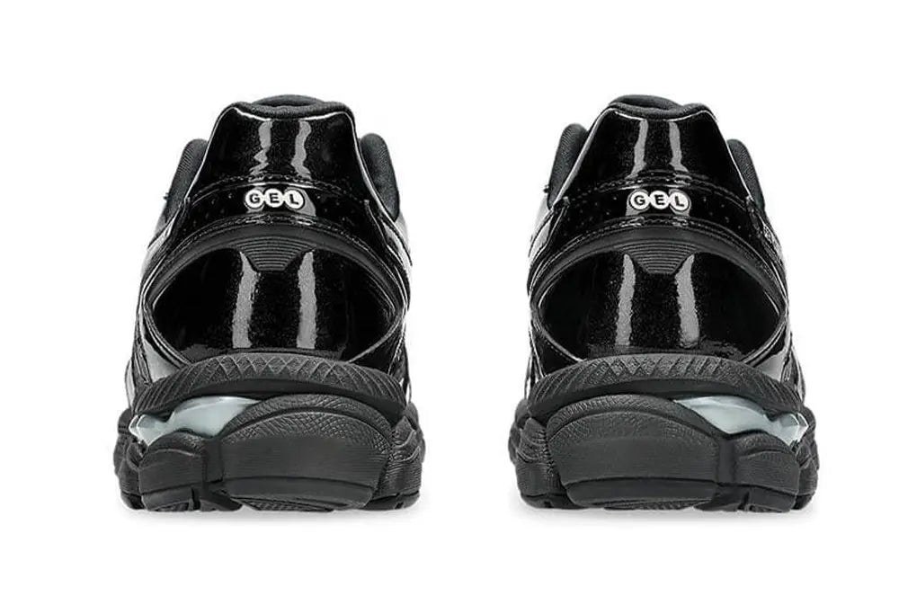 ASICS Gel Cumulus 16 - Black/ Graphite Grey - Asics