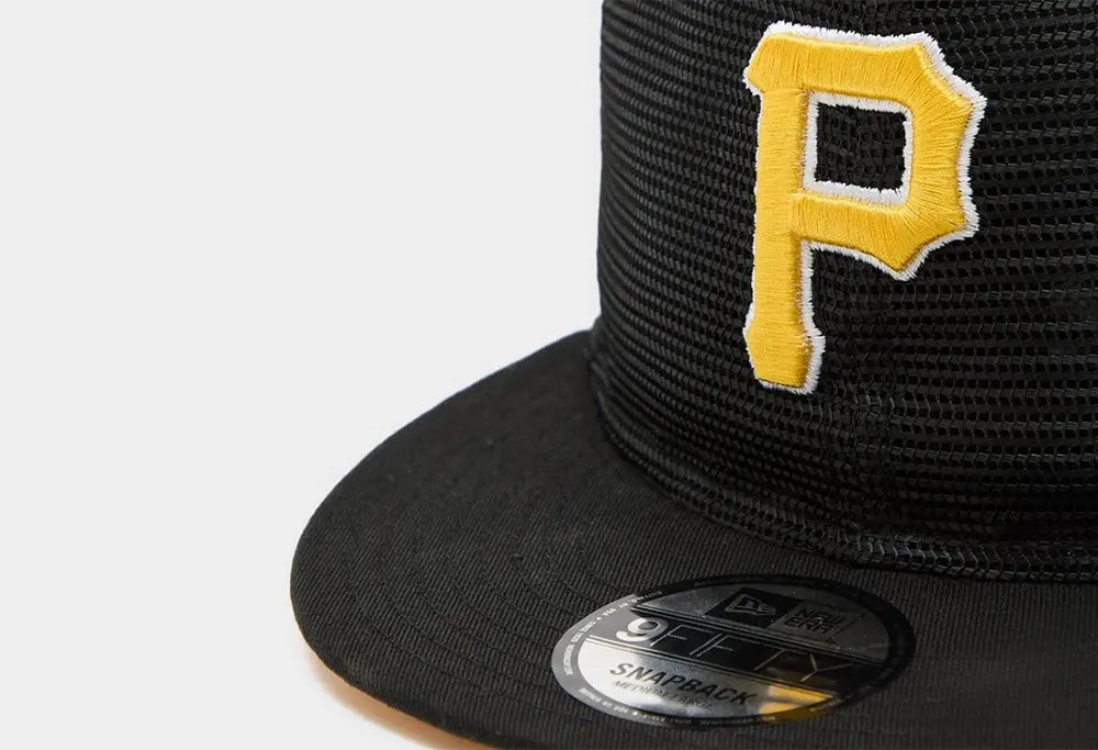 Casquette Embroidered Mesh 9FIFTY Pirates New Era