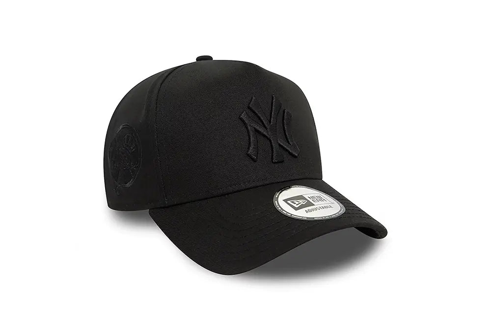 Casquette New Era NY Yankees Monochrome Black 9FORTY E-Frame New Era