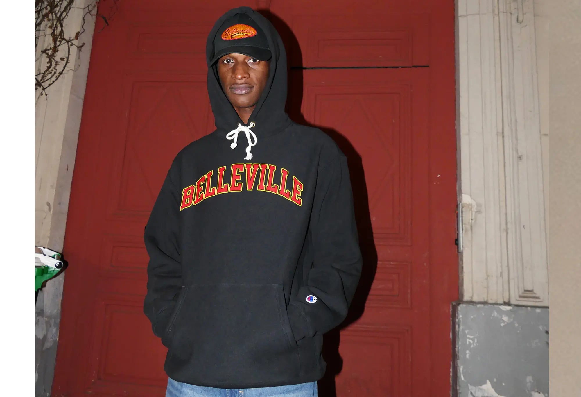 Champion Sweat capuche Noir Rouge et Or 'Belleville' Champion