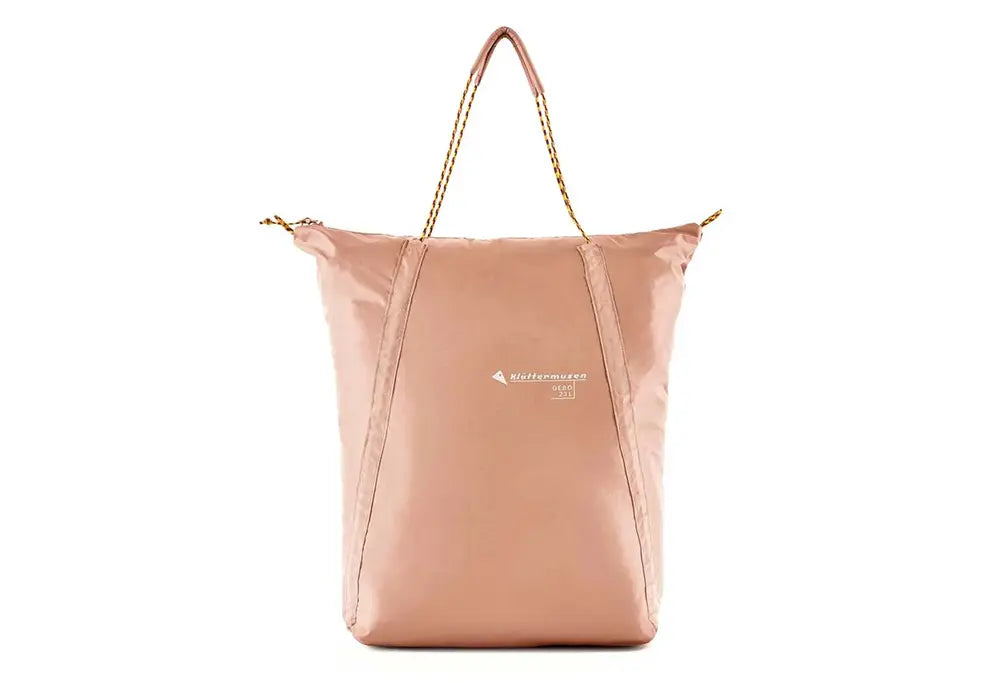 Klättermusen Gebo Lightweight 23L Tote Salmon klattermusen