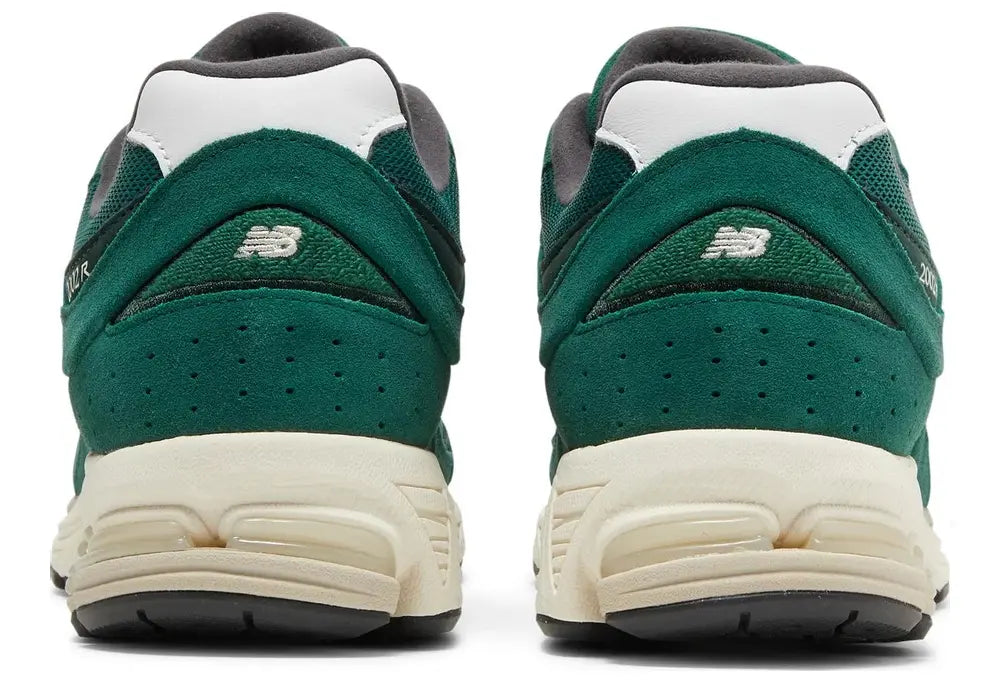 New Balance 2002R Forest Green New Balance