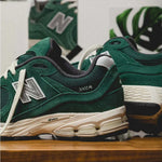 New Balance 2002R Forest Green New Balance