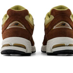 New Balance 2002R "Rich oak BREAKFAST TEA" New Balance