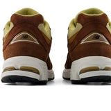 New Balance 2002R "Rich oak BREAKFAST TEA" New Balance