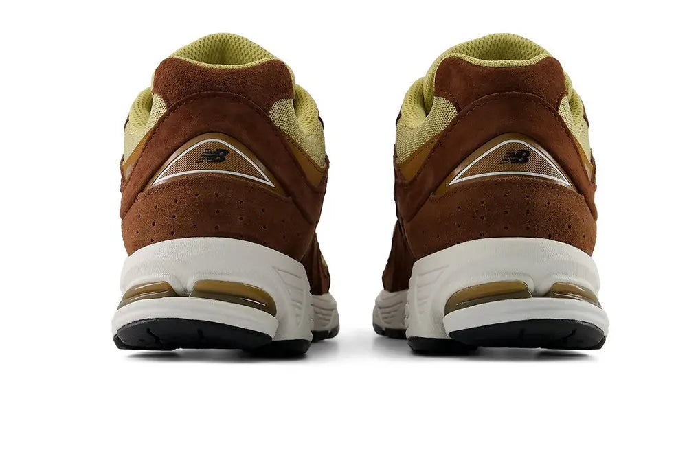 New Balance 2002R "Rich oak BREAKFAST TEA" New Balance