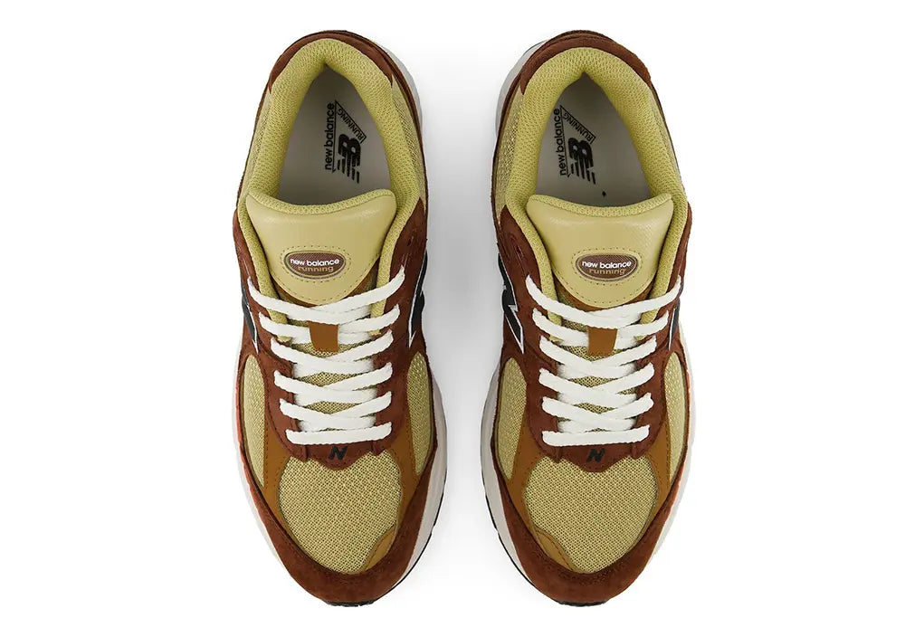 New Balance 2002R "Rich oak BREAKFAST TEA" New Balance