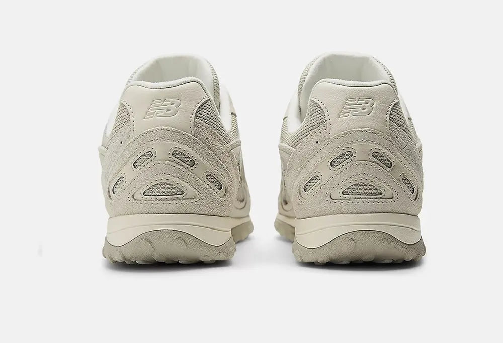 New Balance 204L - Sea Salt / Linen - New Balance