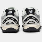 New Balance 204L - Silver Metallic / Black - New Balance