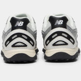 New Balance 204L - Silver Metallic / Black - New Balance