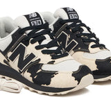 New Balance 574 Black / Line - Cow Print New Balance