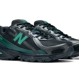 New Balance 740 - Black/  Nordic Green New Balance-U7407T3