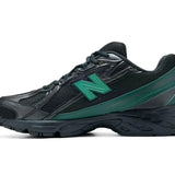 New Balance 740 - Black/  Nordic Green New Balance-U7407T3