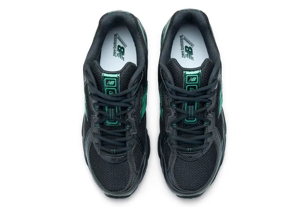 New Balance 740 - Black/  Nordic Green New Balance-U7407T3