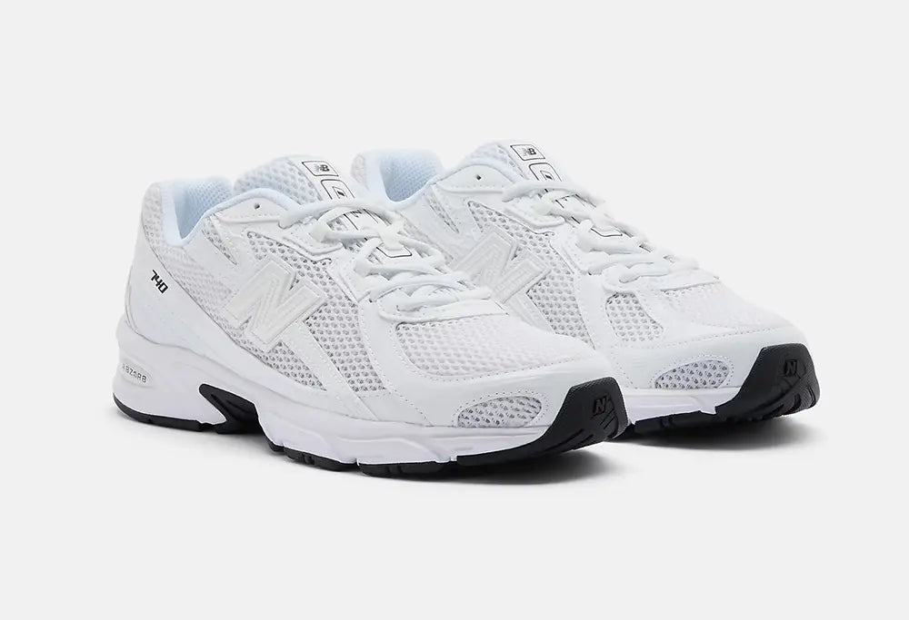 New Balance 740 Black White New Balance