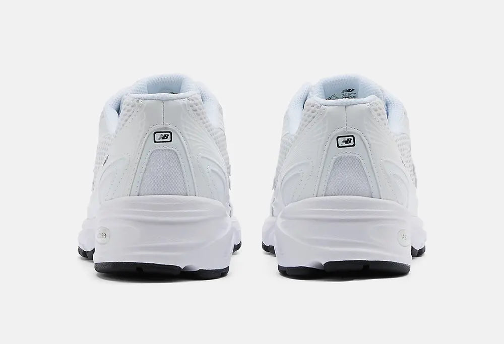 New Balance 740 Black White New Balance