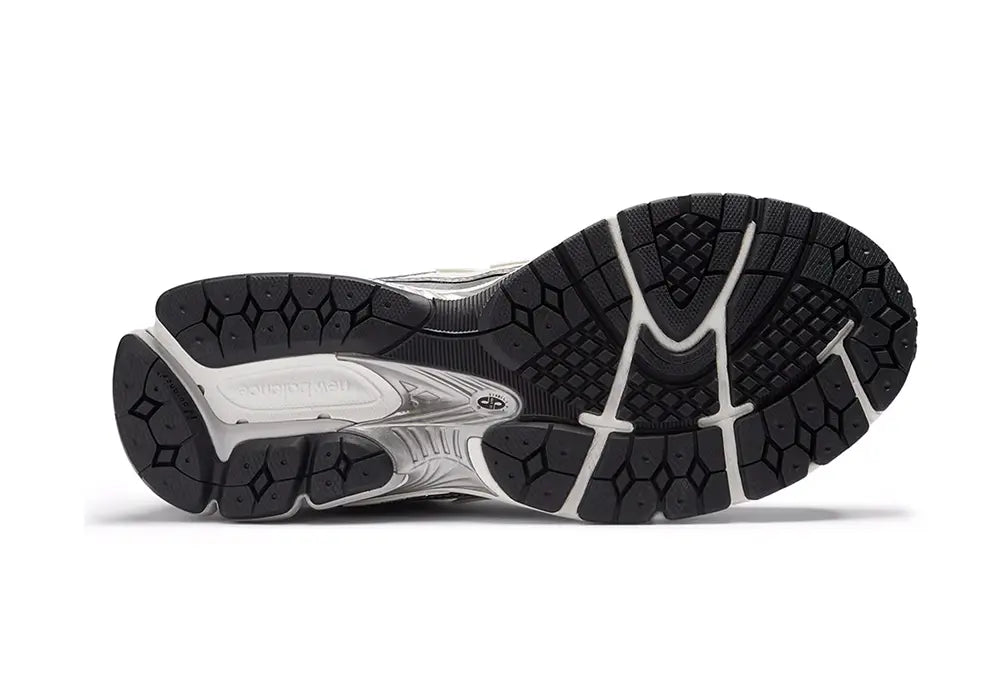 New balance 1906R 'Silver Metallic & Black' New Balance