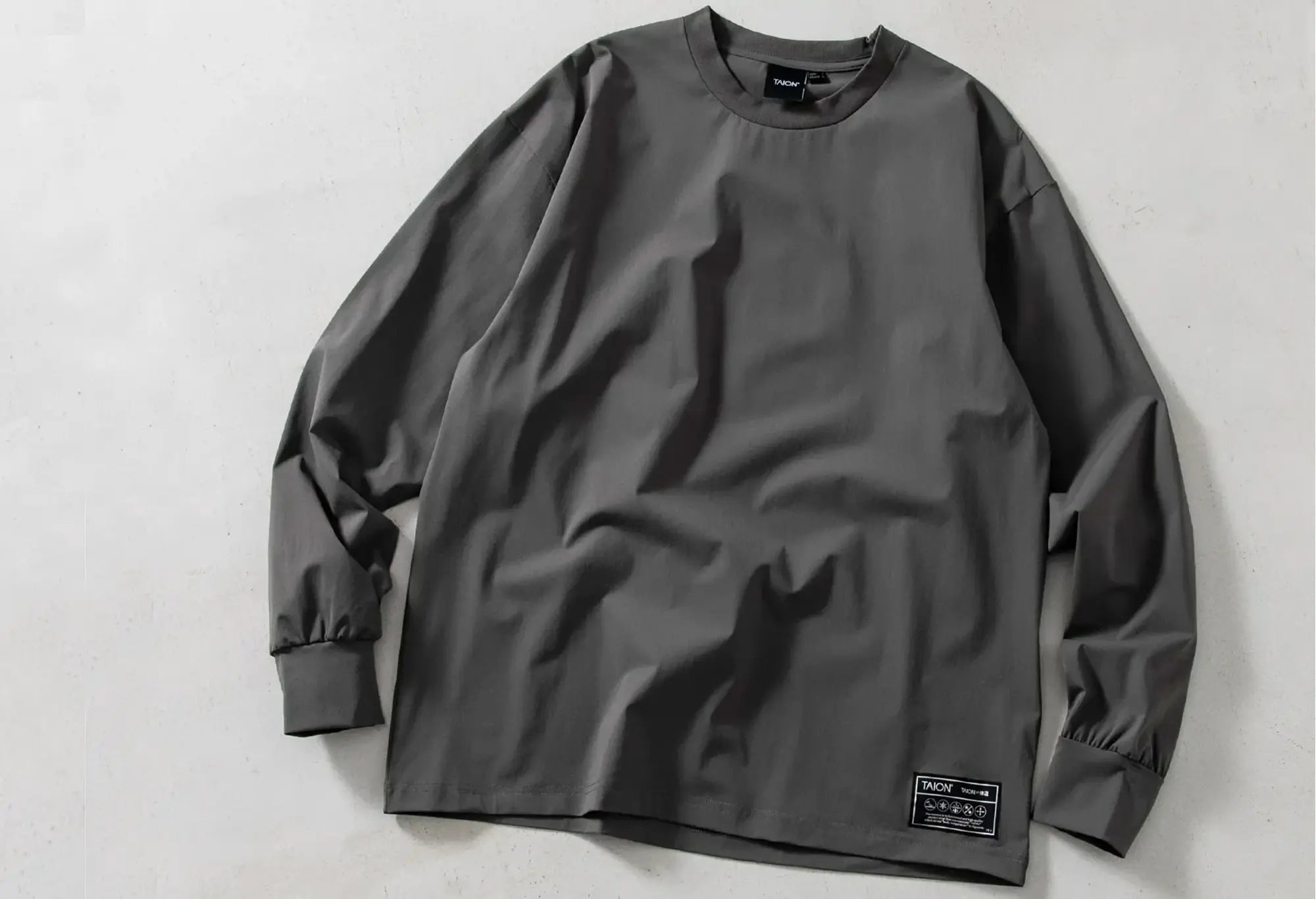 Taion Unisex Functional Long Sleeve T-Shirt - Charcoal - Taion